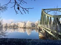 Glienicker Brücke im Winter